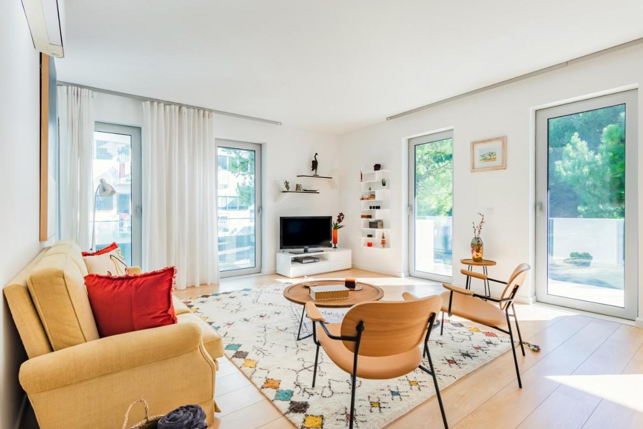 Oeiras Elegant Retreat With Pool Apartment Bagian luar foto