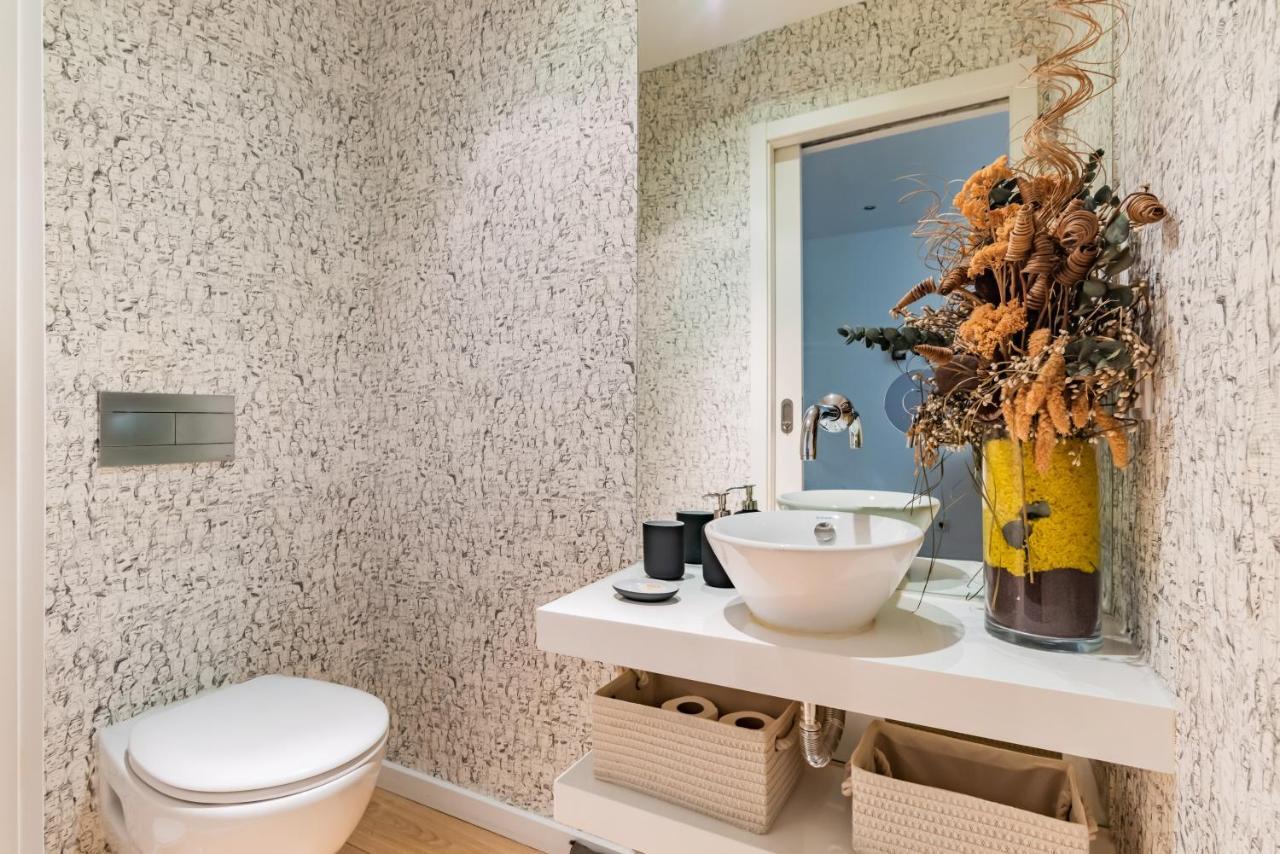 Oeiras Elegant Retreat With Pool Apartment Bagian luar foto