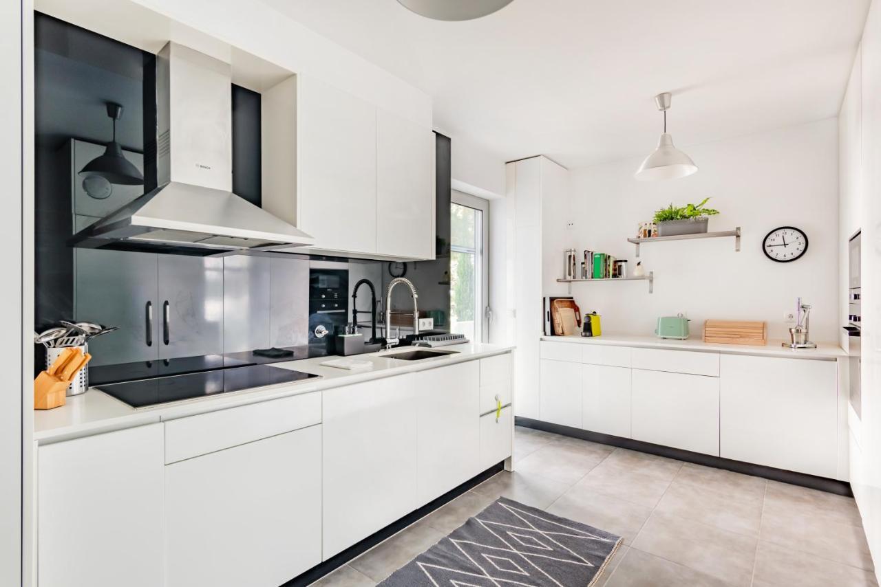 Oeiras Elegant Retreat With Pool Apartment Bagian luar foto