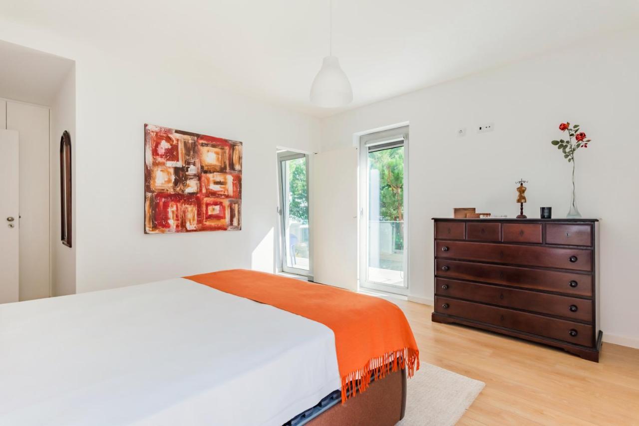 Oeiras Elegant Retreat With Pool Apartment Bagian luar foto